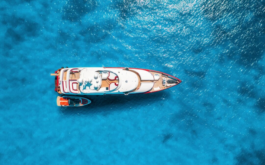 Les Yachts Explorer : le navire parfait pour partir à la découverte des endroits les plus reculés de la planète