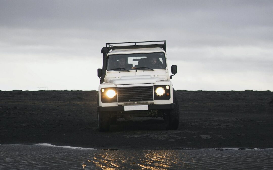 Land Rover : Les véhicules utilitaires sportifs Land Rover avec des performances tout-terrain et des capacités de remorquage