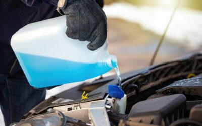 Liquide de refroidissement : Les avantages de remplacer régulièrement le liquide de refroidissement de votre voiture