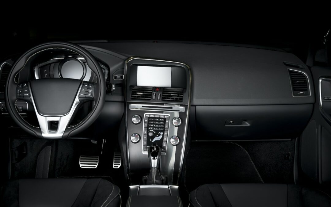 Volvo : Les voitures Volvo de luxe avec une technologie de sécurité innovante et un design élégant.