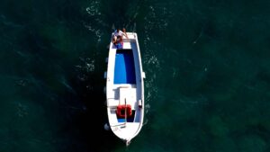 Bateau sur l'eau
