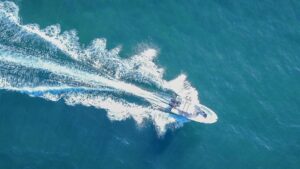 Bateau dans la mer