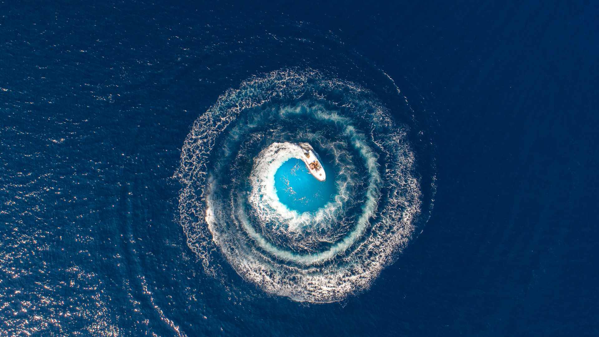 Bateau sur l'eau