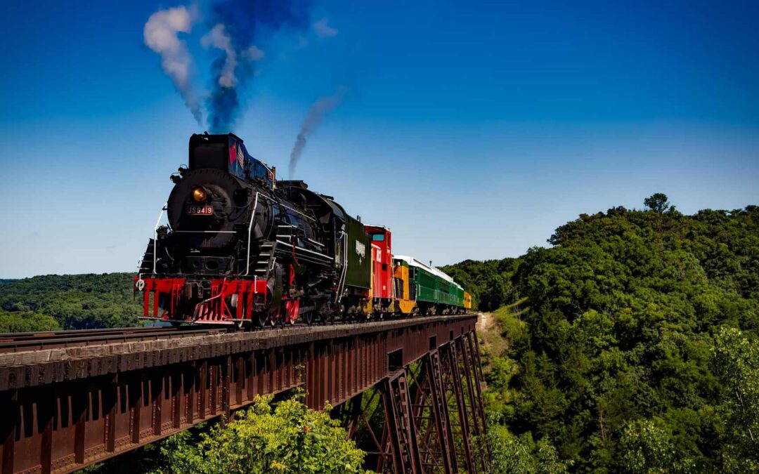 L’histoire et l’évolution du train à vapeur