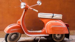 Vespa orange