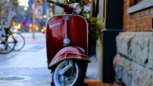 Vespa rouge