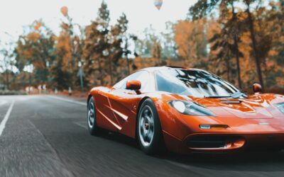 McLaren : Les voitures McLaren de sport ultra-légères avec une maniabilité précise et une puissance dynamique