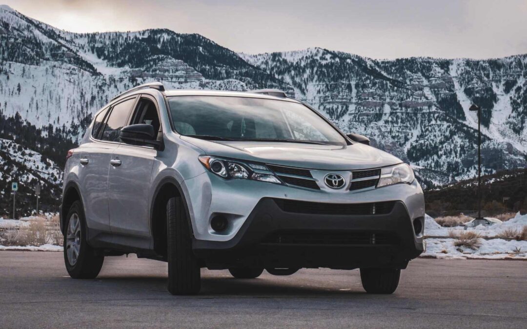 Toyota : durabilité et technologie dans les voitures familiales