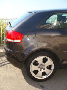 voiture pneu
